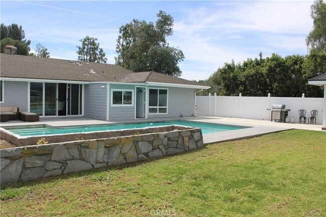 Building Photo - 761 W Country Hills Dr