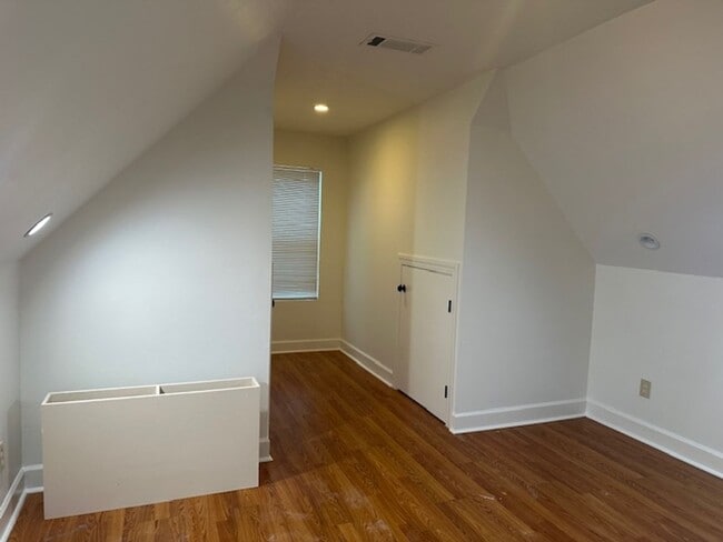 Building Photo - 3/2 with bonus room for rent in Gluckstadt!!!