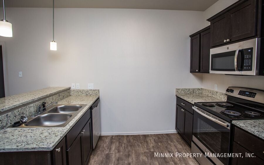 Building Photo - 12007 Englewood Ave