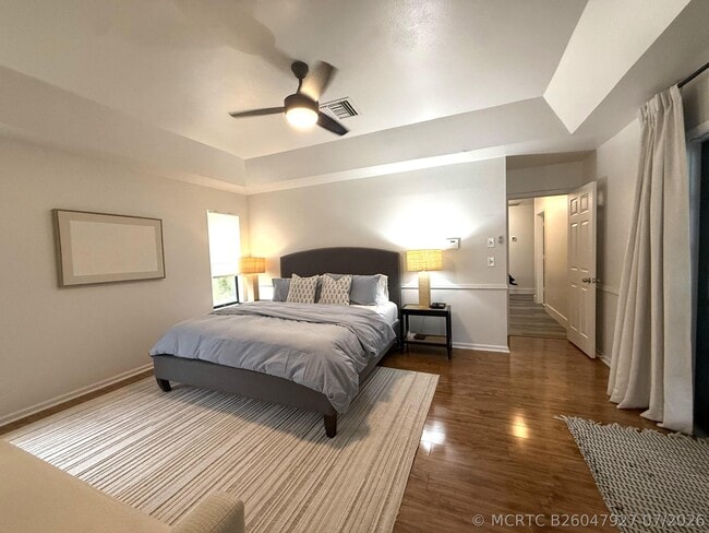 Building Photo - 325 Knotty Wood Ln