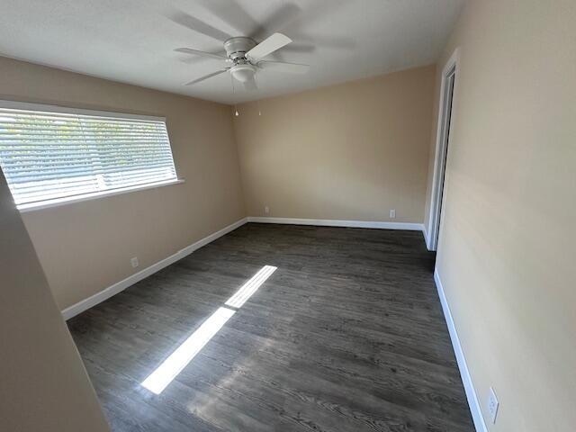 Building Photo - 2850 Hinda Rd