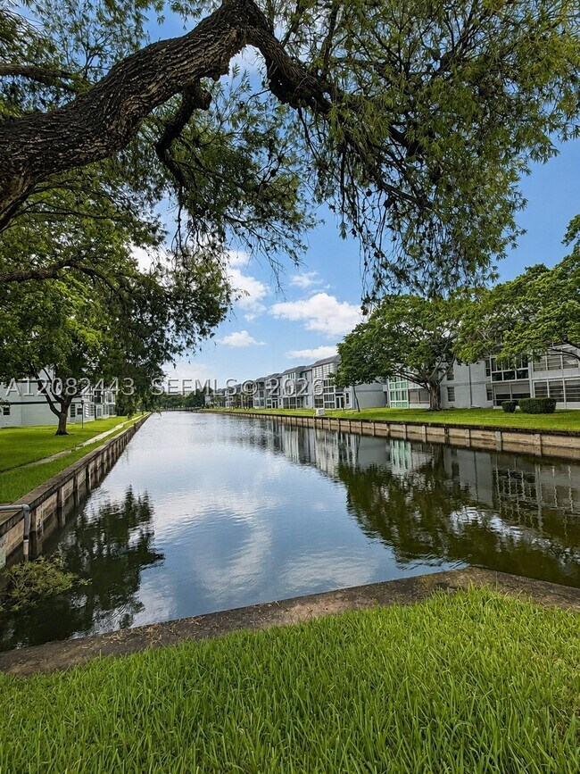Building Photo - 8350 Sands Point Blvd