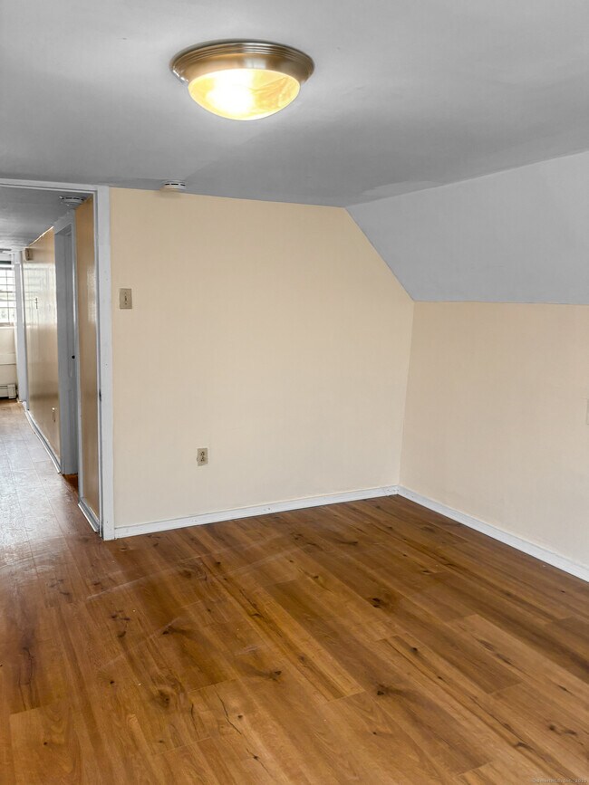 Building Photo - 259 6th St