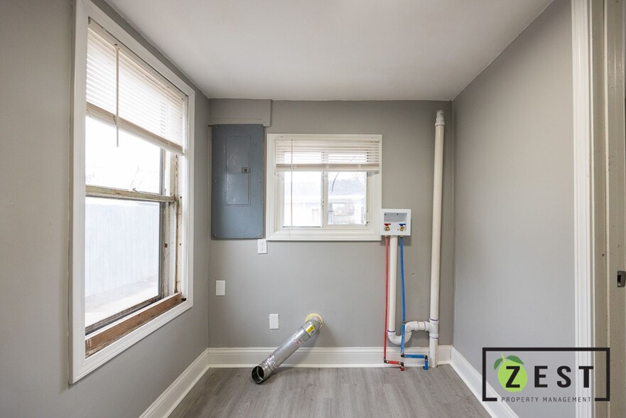 Building Photo - OPEN HOUSE FRIDAY 5/2/25 5-5:30PM!!! WELCO...