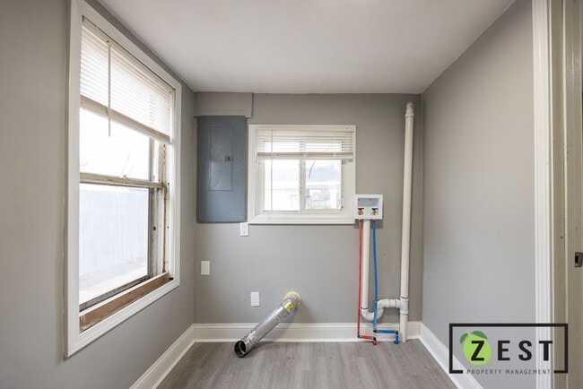 Building Photo - OPEN HOUSE-DECEMBER 18TH! 3PM-3:30PM! WELCOME HOME!!!!