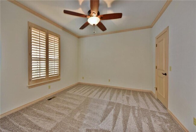 Building Photo - 1109 Irvine Dr