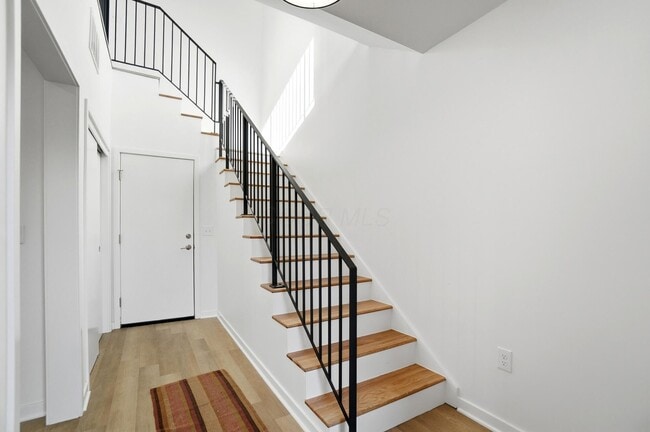 Building Photo - 33 N Blacksmith Ln