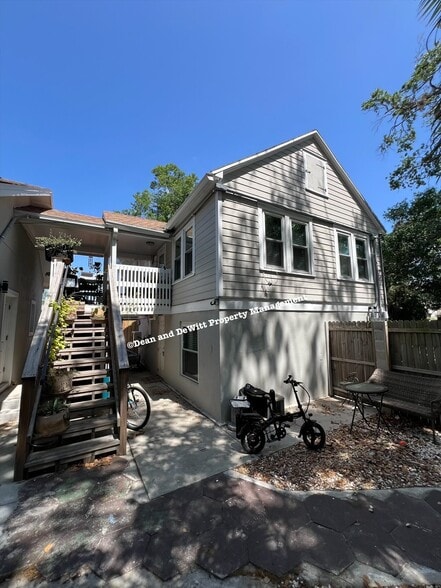 Building Photo - 1 Bed/1 Bath - Unit 1