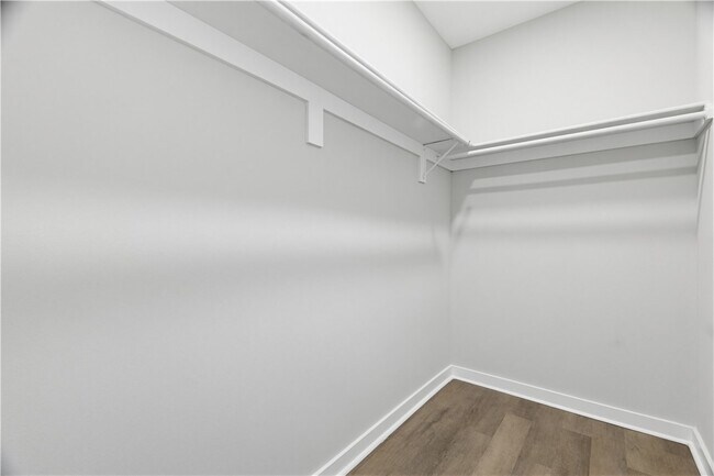 Building Photo - 20 Bobwith Ln