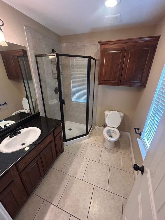 Building Photo - 1305 Halcyon Pl