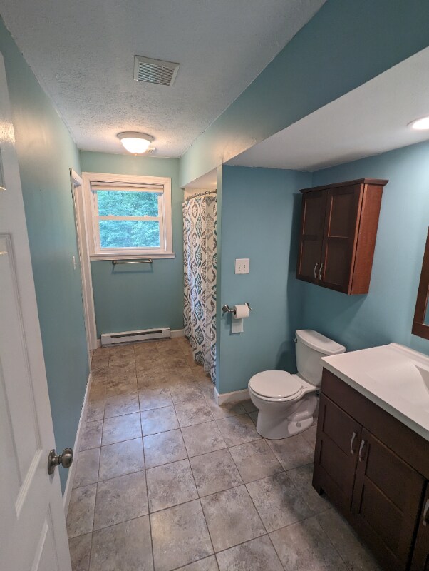 Building Photo - 2224 White Tail Ct