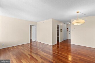 Building Photo - 1250 4th St SW