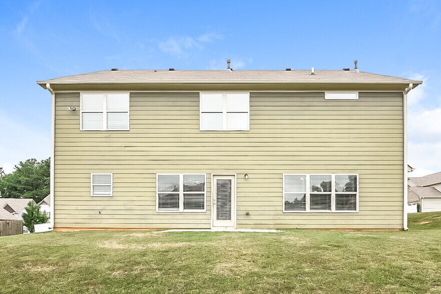 Building Photo - 3523 Walking Stick Way NE