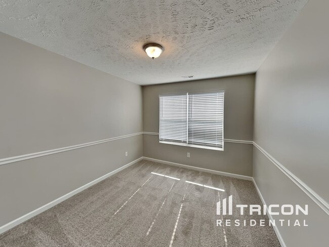 Building Photo - 1809 Sunray Dr