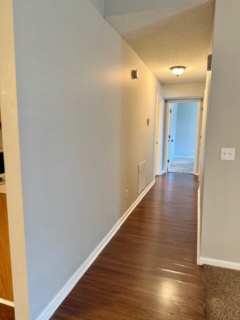 Building Photo - 1219 Brittany Dr