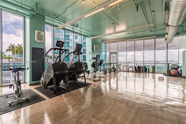Building Photo - 888 Biscayne Blvd