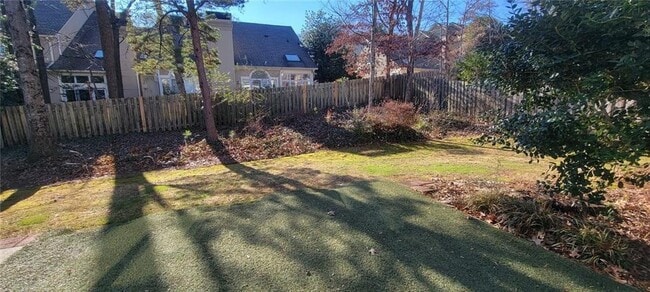 Building Photo - 2323 Briarleigh Way