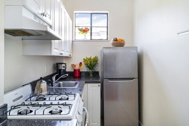 Building Photo - 15 Ellery St