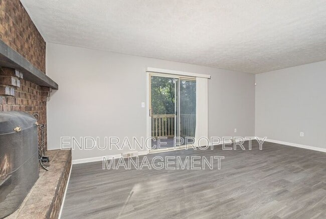 Building Photo - 4606 Glenway Ave