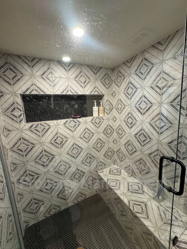 Building Photo - 77739 Woodhaven Dr S