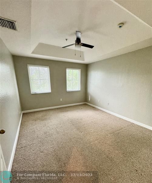 Building Photo - 4425 SW 160th Ave