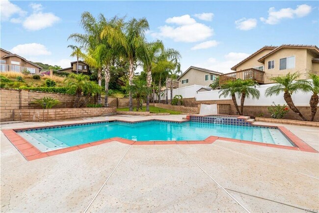Building Photo - 1260 Highcliff Cir