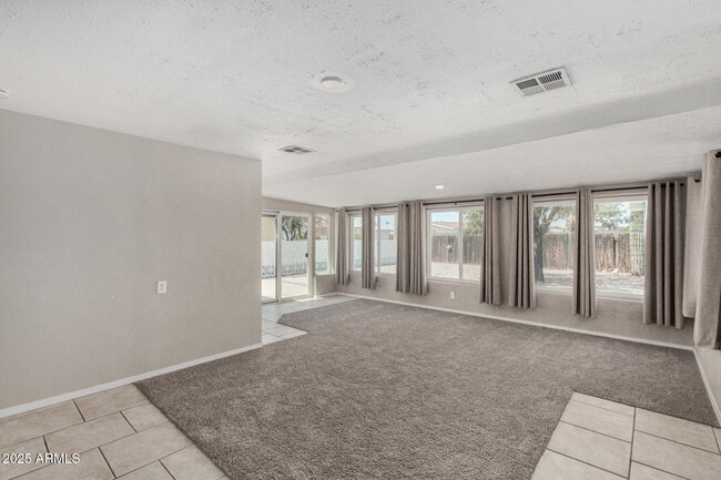 Building Photo - 10216 N 110th Ave