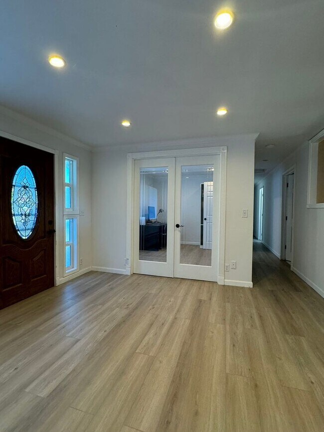 Building Photo - Great Home for rent