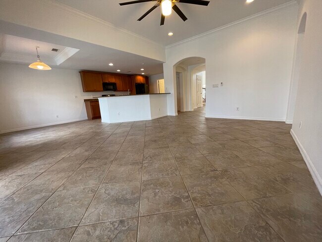 Building Photo - 9324 La Bianco St