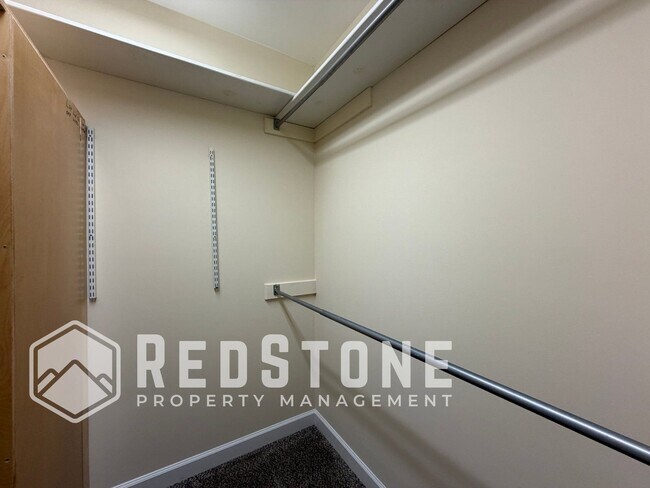 Building Photo - 2621 Trail Five