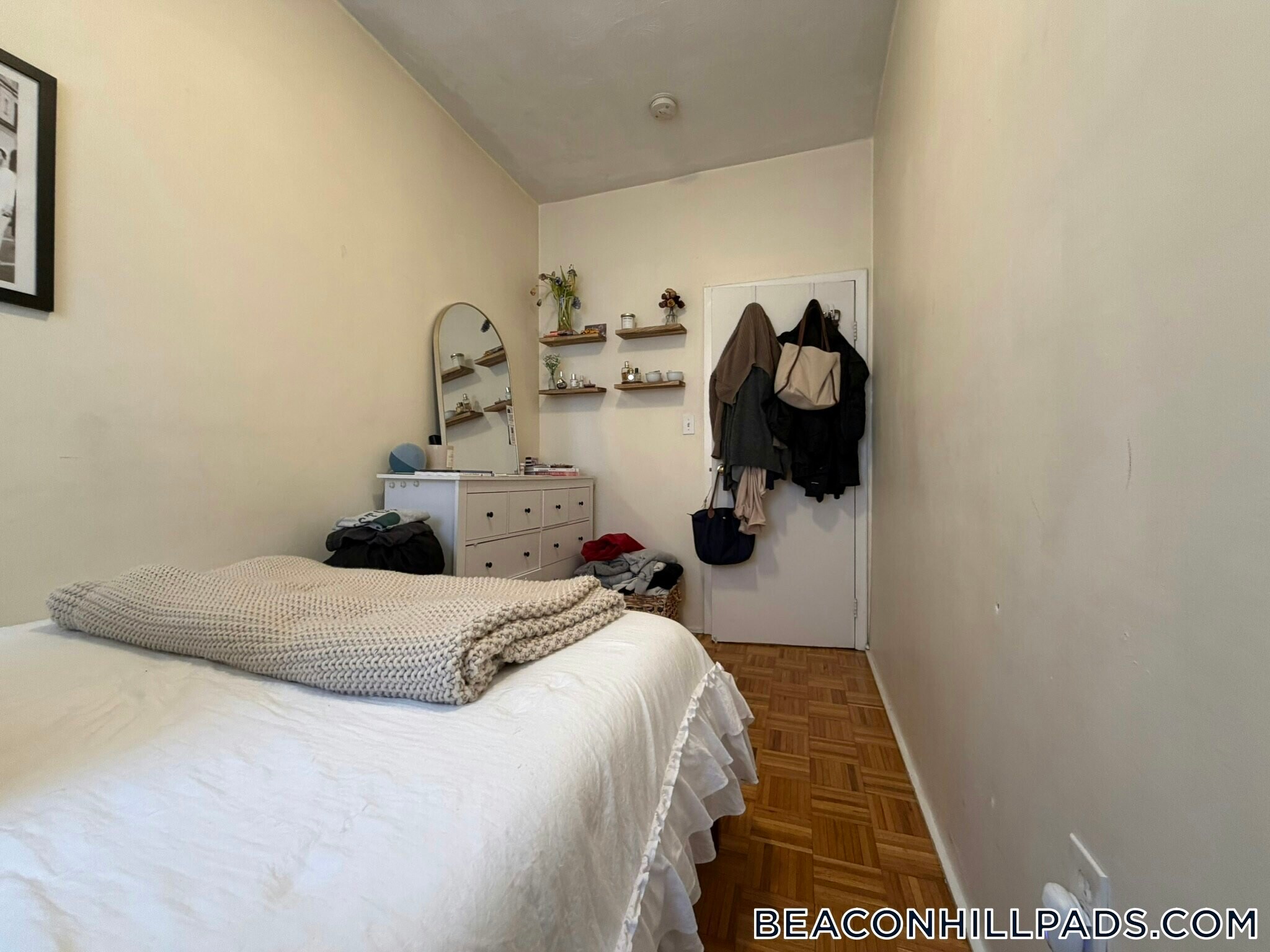 Building Photo - 40 Anderson St