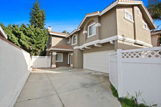 Building Photo - Beautiful Torrance Home - Detached Back Ho...