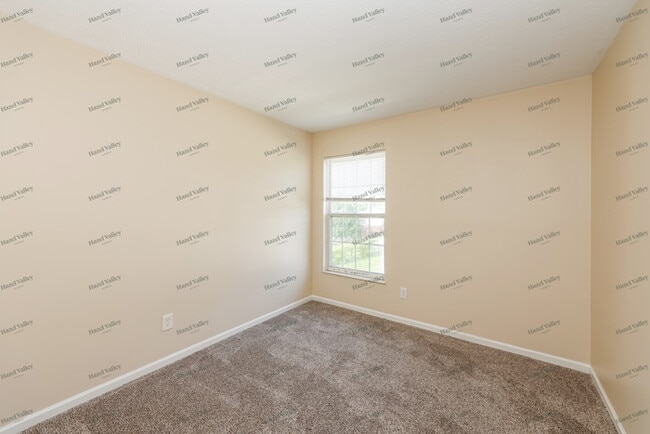 Building Photo - 21 Arrowhead Dr