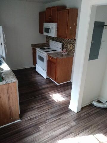 Building Photo - 3767-A Oakwood Hills Drive