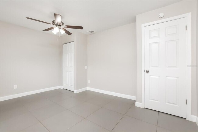 Building Photo - 7733 Range Dr