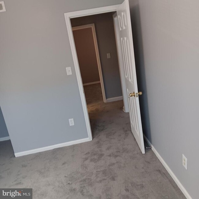 Building Photo - 1971 Addison Rd S