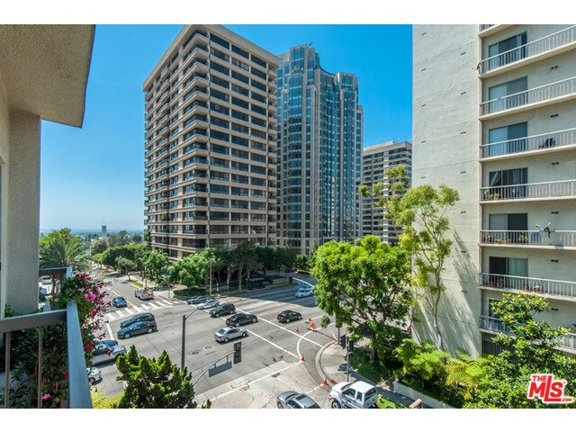 Building Photo - 10747 Wilshire Blvd