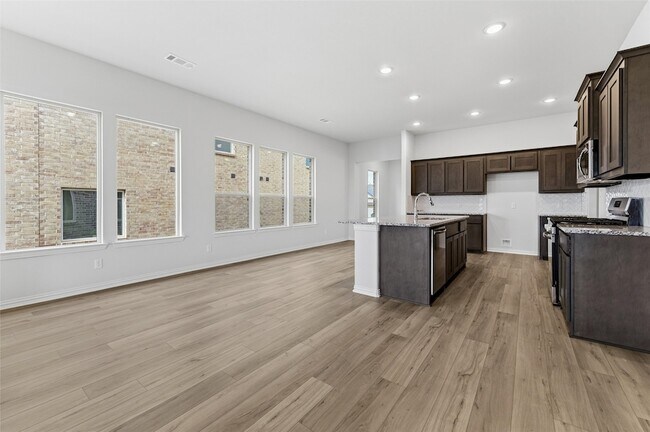 Building Photo - 3520 Columbus St