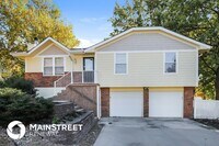 Building Photo - 1401 NE 114 St