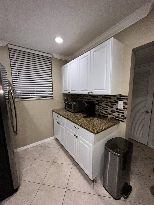 Kitchen - 4381 Trevi Ct