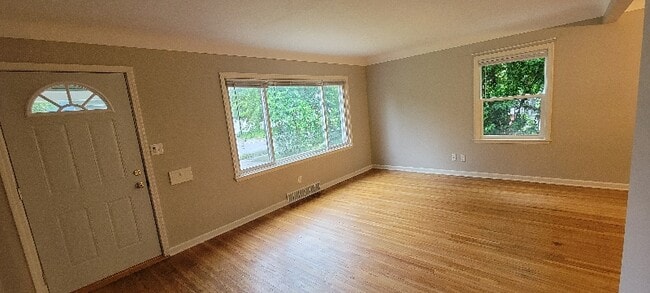 Building Photo - 1118 Branleigh Dr