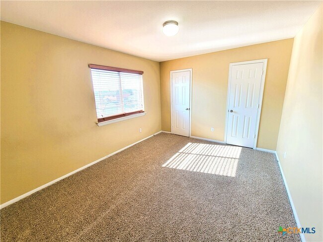 Building Photo - 610 Taurus Dr