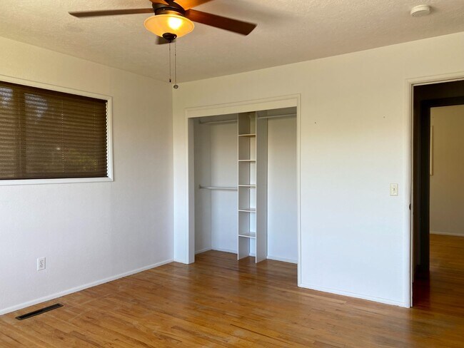 Building Photo - Home With Amazing River Views!