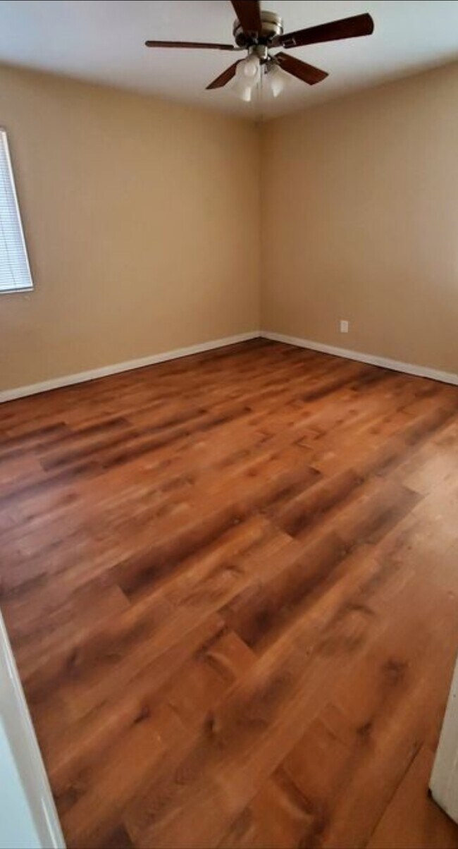 Building Photo - 6362 Newsome Dr