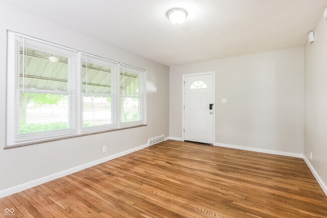 Building Photo - 2804 N Moreland Ave