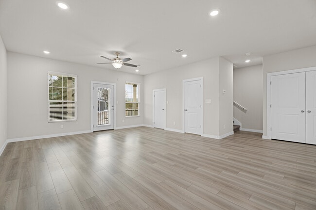 Building Photo - 21543 Sir Walter Ln