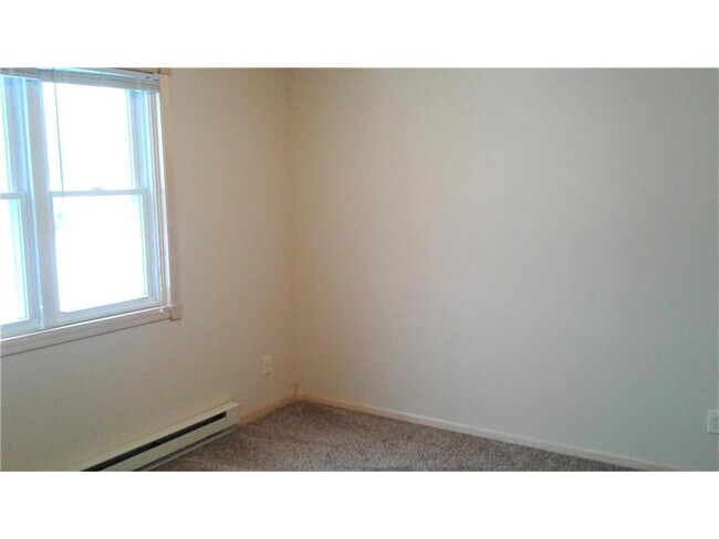 Building Photo - 308 Willow St