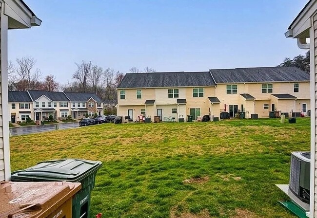 Building Photo - 119 Summerland Dr