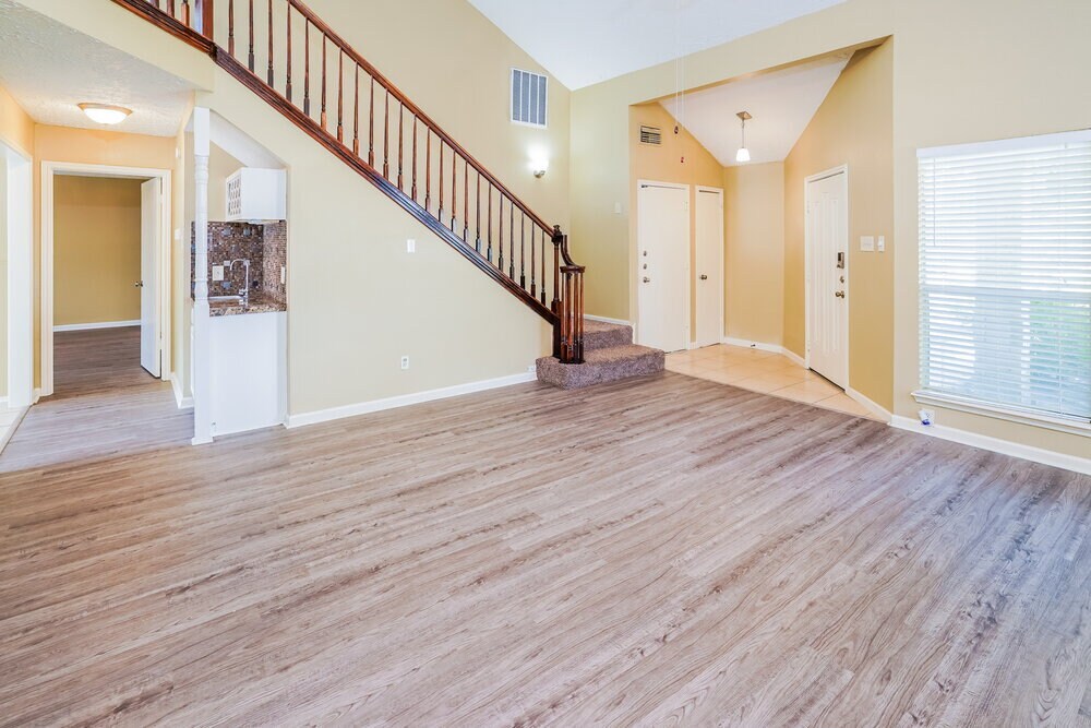 Building Photo - 18082 Garden Manor Dr