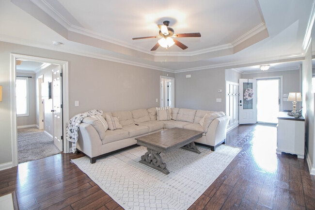 Building Photo - 1088 Jon Dr